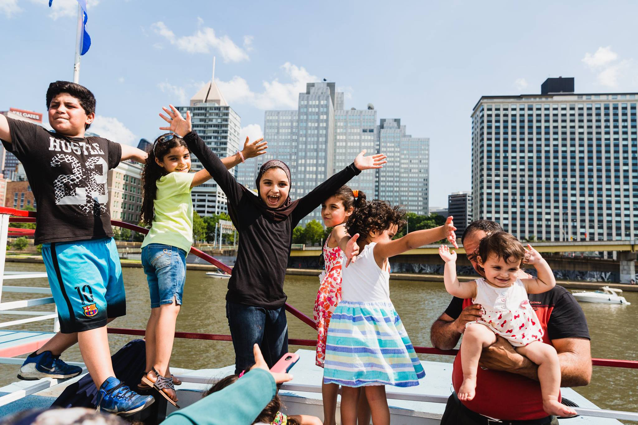 Riverlife Hello Neighbor Team Up For Boat Tour For New Pittsburgh Families